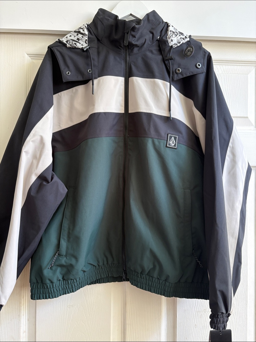 Volcom DLM Unisex Winter Jacket NWT